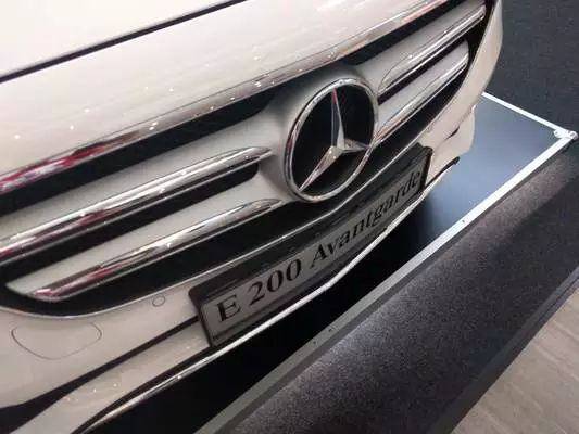 Mercedes-Benz E 200 1.8dm3 benzyna 212 K J248M0 NZAAB542